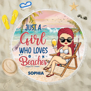 Some Girls Are Just Born With The Beach In Their Souls - Personalized Round Beach Towel