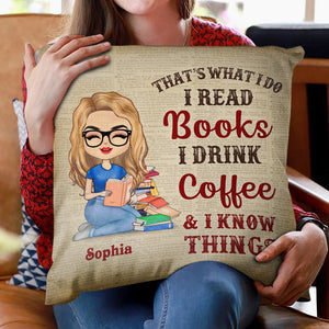 A Girl Who Loves Books Reading Vintage - Reading Gift - Personalized Custom Pillowcase